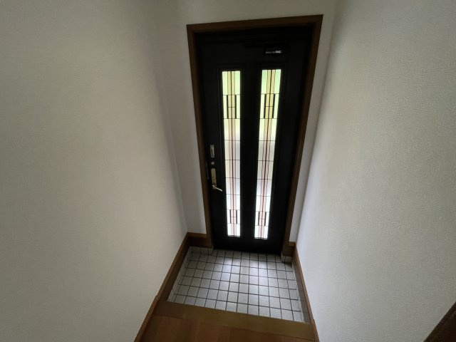 千町貸家の玄関