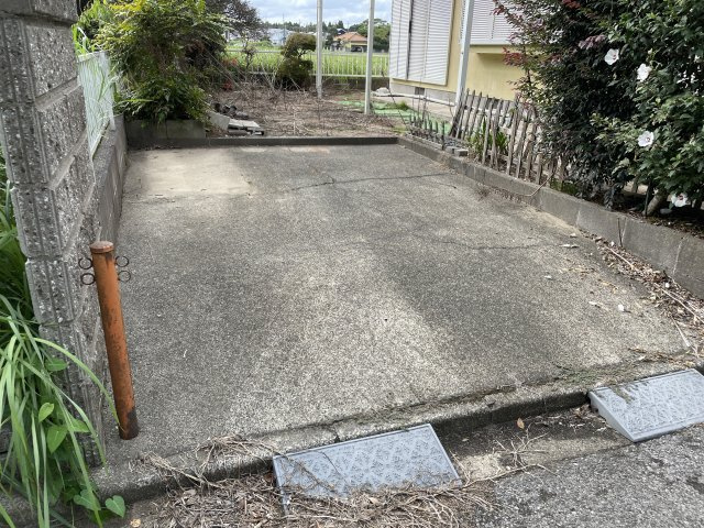 千町貸家の駐車場