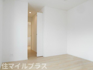 【洋室】 | 二本松市竹田2丁目新築一戸建て5棟 | 落ち着いた色調の洋室です