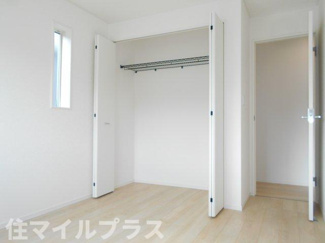 【洋室】 | 二本松市竹田2丁目新築一戸建て5棟 | 明るい洋室です