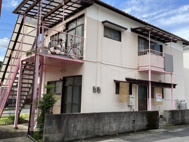 唐津市菜畑のアパートの外観