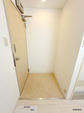 ハイツ西村　仲介手数料無料の玄関