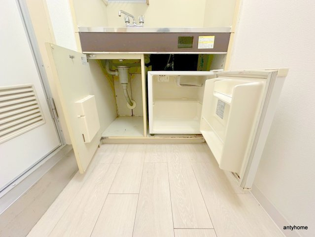 ハイツ西村　仲介手数料無料の収納