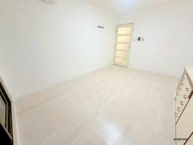 ハイツ西村　仲介手数料無料の居間・リビング