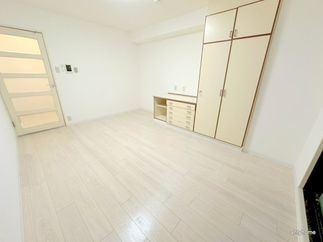 ハイツ西村　仲介手数料無料の寝室