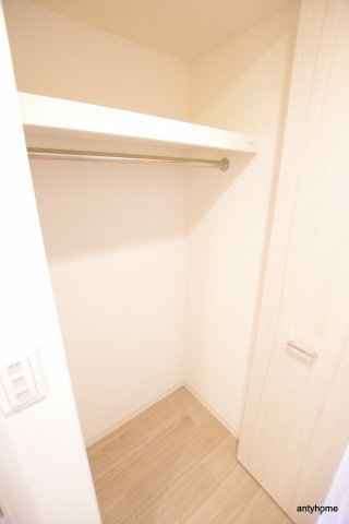 プレサンス大手前ピリオド　仲介手数料無料の収納