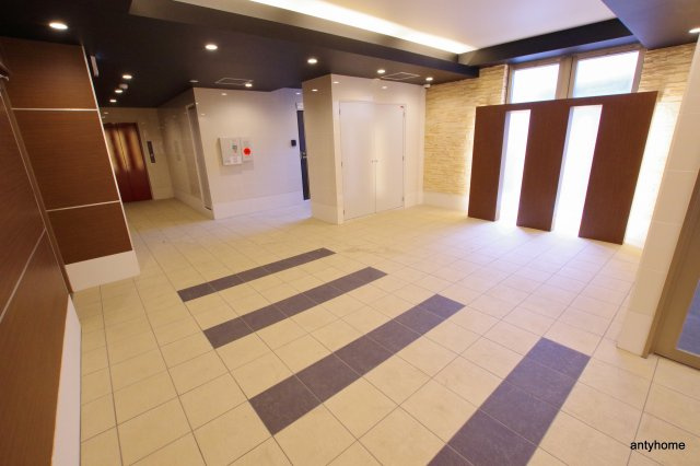 UMEDA ISLAND RESIDENCE　仲介手数料無料のロビー