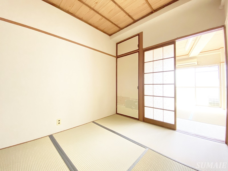村上マンションの和室|別角度から見た4.5帖の和室です☆