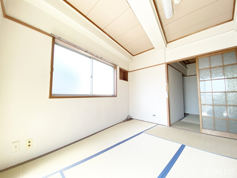 村上マンションの和室|別角度から見た5.5帖の和室です☆