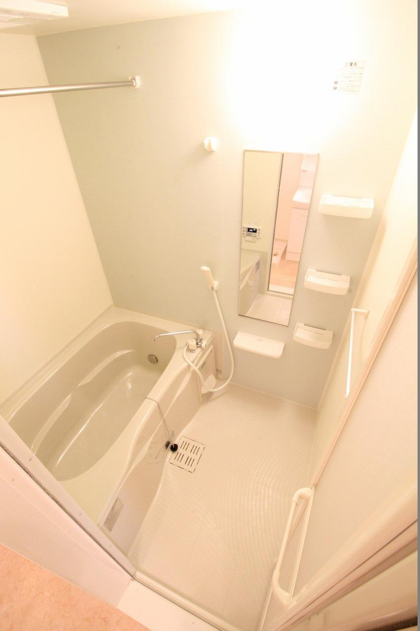 グリーンヒル朝霧の浴室|※お部屋により仕様が異なる場合があります※
