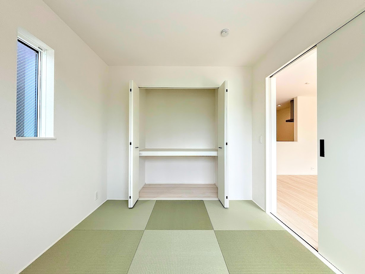 泉区下和泉3丁目　新築戸建てのその他|［モデルハウス］◆気持ちの良い風が室内へ入り込む居室。家具を配置しても広々ご利用いただけます！！
