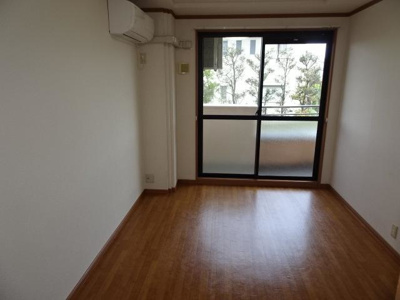 【居間・リビング】 | Ｋ・Ｕ レジデンス | 洋室