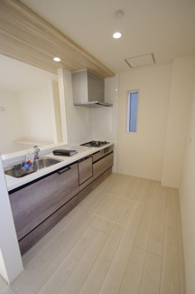 【キッチン】 | 【仲介手数料無料！！】府中市四谷4丁目　新築戸建て（全14棟）12号棟　4730万円