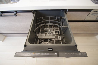 【キッチン】 | 【仲介手数料無料！！】府中市四谷4丁目　新築戸建て（全14棟）12号棟　4730万円 | ビルトイン食洗機