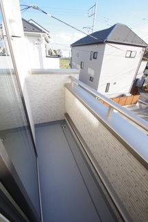 【バルコニー】 | 【仲介手数料無料！！】府中市四谷4丁目　新築戸建て（全14棟）12号棟　4730万円