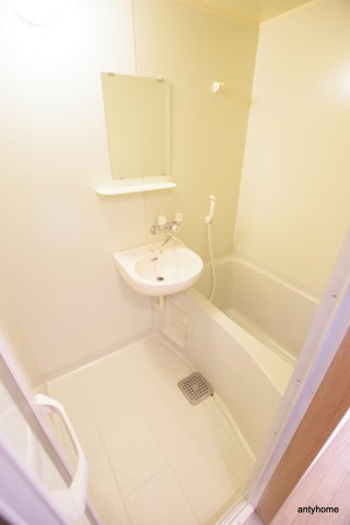 ノルデンハイム東三国3A棟　仲介手数料無料の浴室