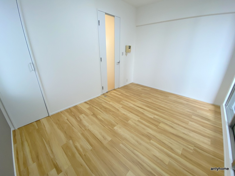 ISM中之島レジデンス　仲介手数料無料の居間・リビング