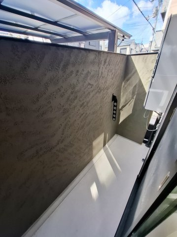 ホワイトガーデン西宮中島町のバルコニー