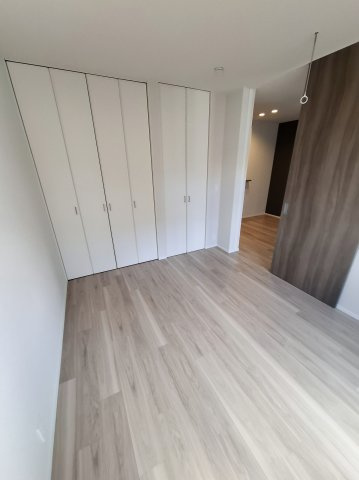 ホワイトガーデン西宮中島町の洋室