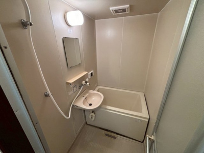 【浴室】 | かすみコーポ | ※同タイプのお部屋の写真ですので実際とは異なります