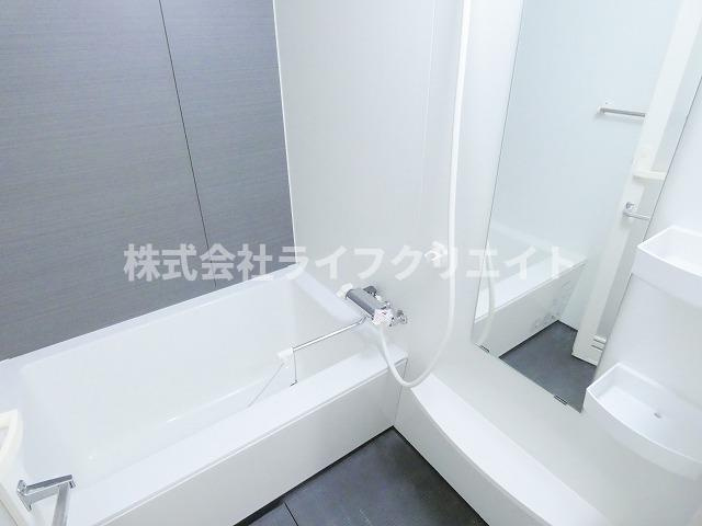シャーメゾンステージ日野の浴室