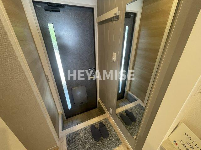 メゾン・ミネの玄関