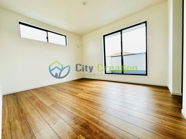 平塚市黒部丘1期　新築一戸建て　2号棟の洋室