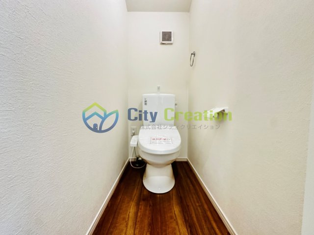 平塚市黒部丘1期　新築一戸建て　2号棟のトイレ