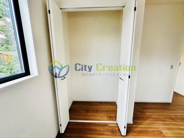 平塚市黒部丘1期　新築一戸建て　2号棟の収納