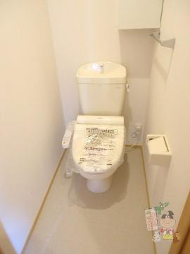 シェーンネーベル　Ａのトイレ|シャワー付トイレ