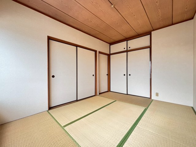 【寝室】