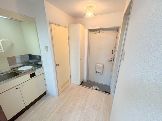 京和マンションの玄関