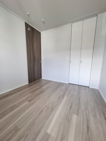 ホワイトガーデン西宮中島町の洋室