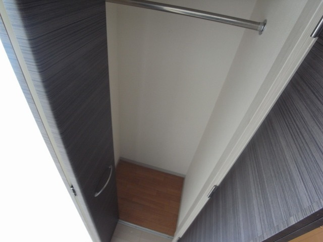 グリーン・ネス神戸駅前の収納