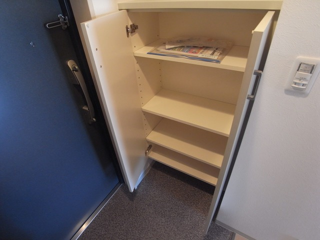 グリーン・ネス神戸駅前の玄関