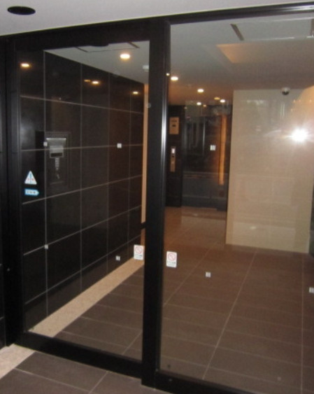 SORALI-UN 小日向のエントランス