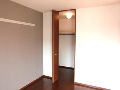 【収納】 | グランドソレーユ | 奥行のたるウォークインクローゼット