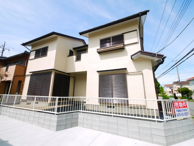 東金市日吉台2　中古戸建の外観|内外装リフォーム済み令和7年9月レイクサイド分譲地内上下水都市ガス駐車3台可能  ローソン徒歩約6分
