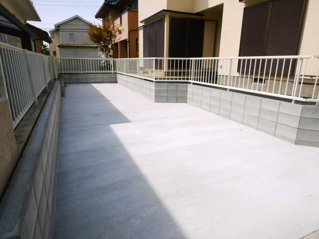 東金市日吉台2　中古戸建の駐車場|内外装リフォーム済み令和7年9月レイクサイド分譲地内上下水都市ガス駐車3台可能  ローソン徒歩約6分