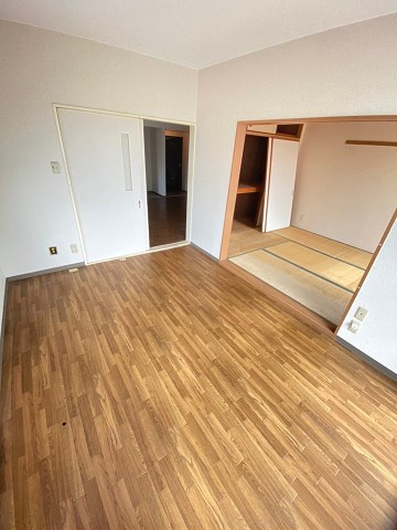 ルネ若草の居間・リビング