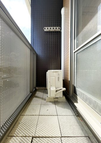 クラヴィエ沖洲　Ⅱ番館のバルコニー