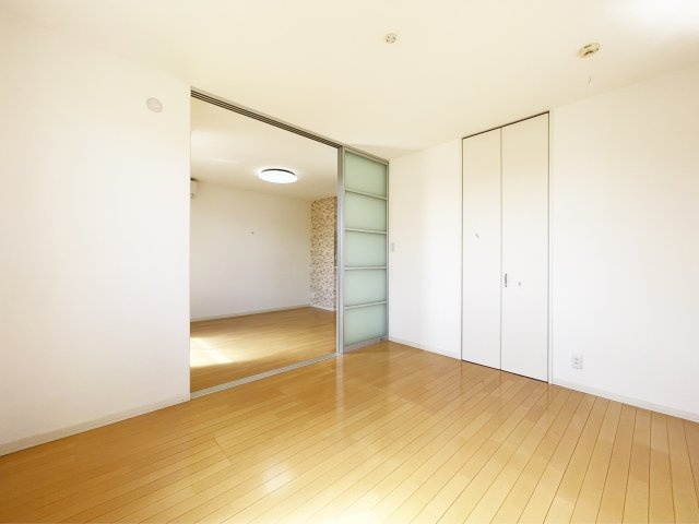 クラヴィエ沖洲　Ⅱ番館の居間・リビング