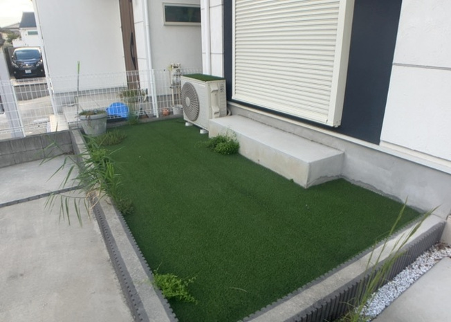 【庭】 | 庭があることでガーデニングや家庭菜園はもちろん、こどもの遊び場やペットを放して遊ぶことができます。また、家の周囲に余裕があるということです。隣地との間があれば、十分な日当たりと、風通しが確保できます。