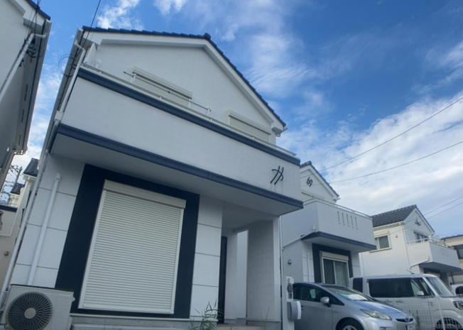 【構造・工法・仕様】 | 木造住宅とは土台、壁、柱など建築物の強度を支える構造体の材に木が使用されている構造を指します。構造体は建物の自重を支えるだけではなく風圧や水圧、積裁荷重などあらゆる衝撃に耐えるための基礎です。