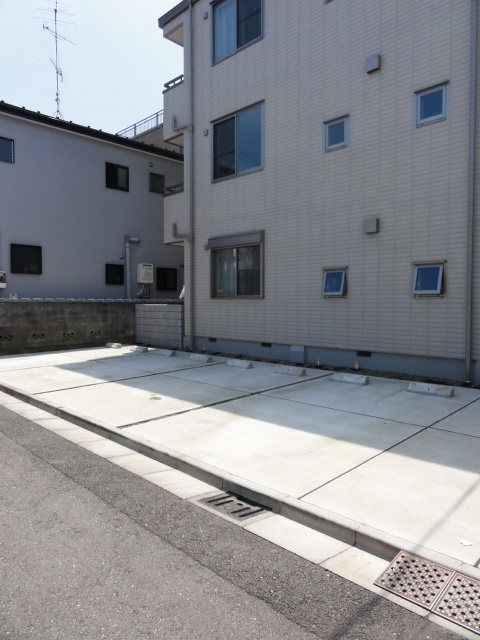Ｍａｉｓｏｎ　ジョワイユ　小田の駐車場|敷地内駐車場