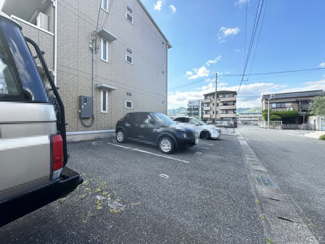 ブリッジ杉井流の駐車場