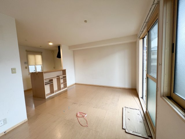 ローズコート南久万の居間・リビング