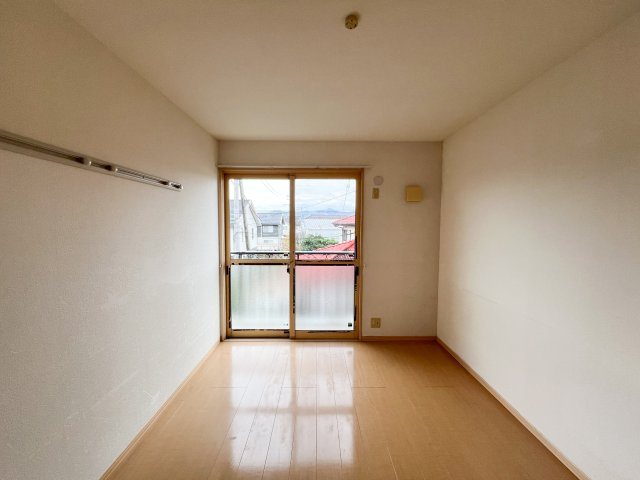 ローズコート南久万の洋室