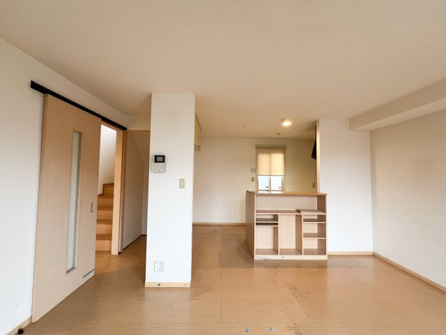 ローズコート南久万の居間・リビング