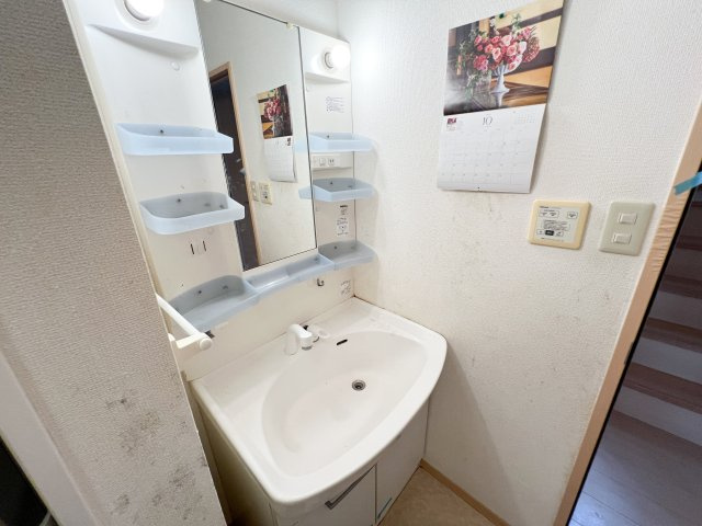 ローズコート南久万の独立洗面台